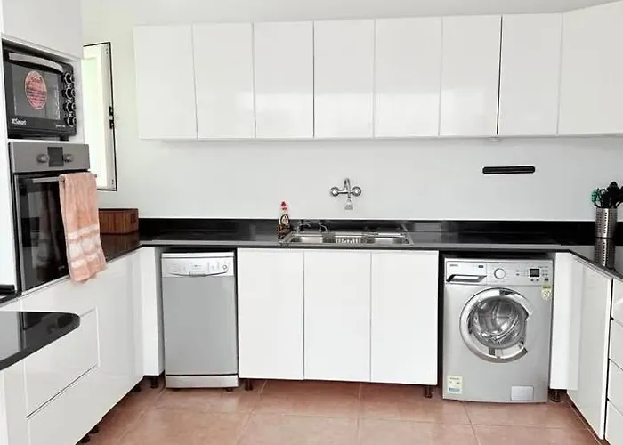 Spacious Sheikh Delta *